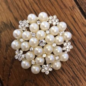 Pearl brooch Crystal floral ivory pearl pin brooch